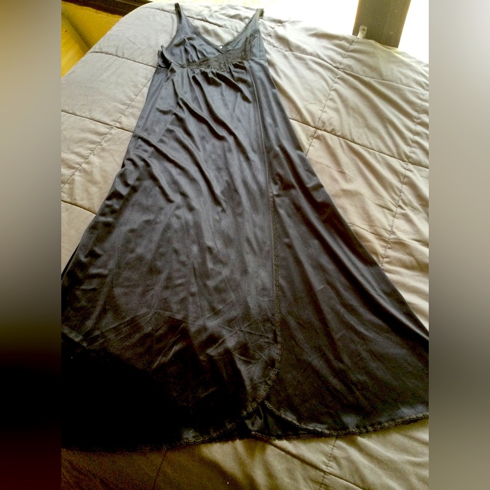 Vintage Vanity Fair Sleepwear Nightgown Lingerie Black Size Small